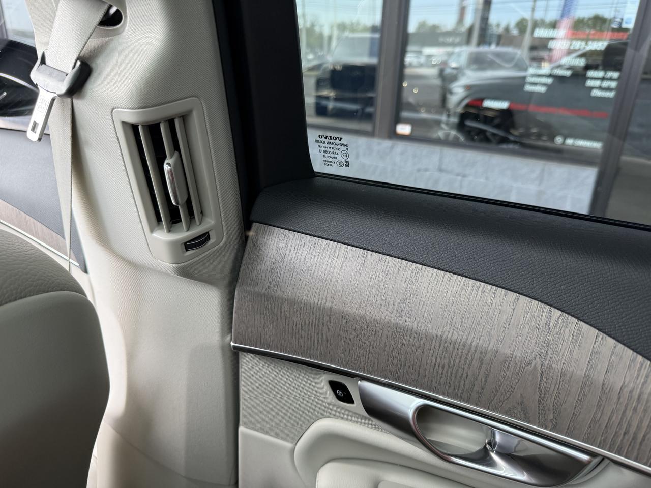 2023 Volvo XC90 Plus - Photo 37