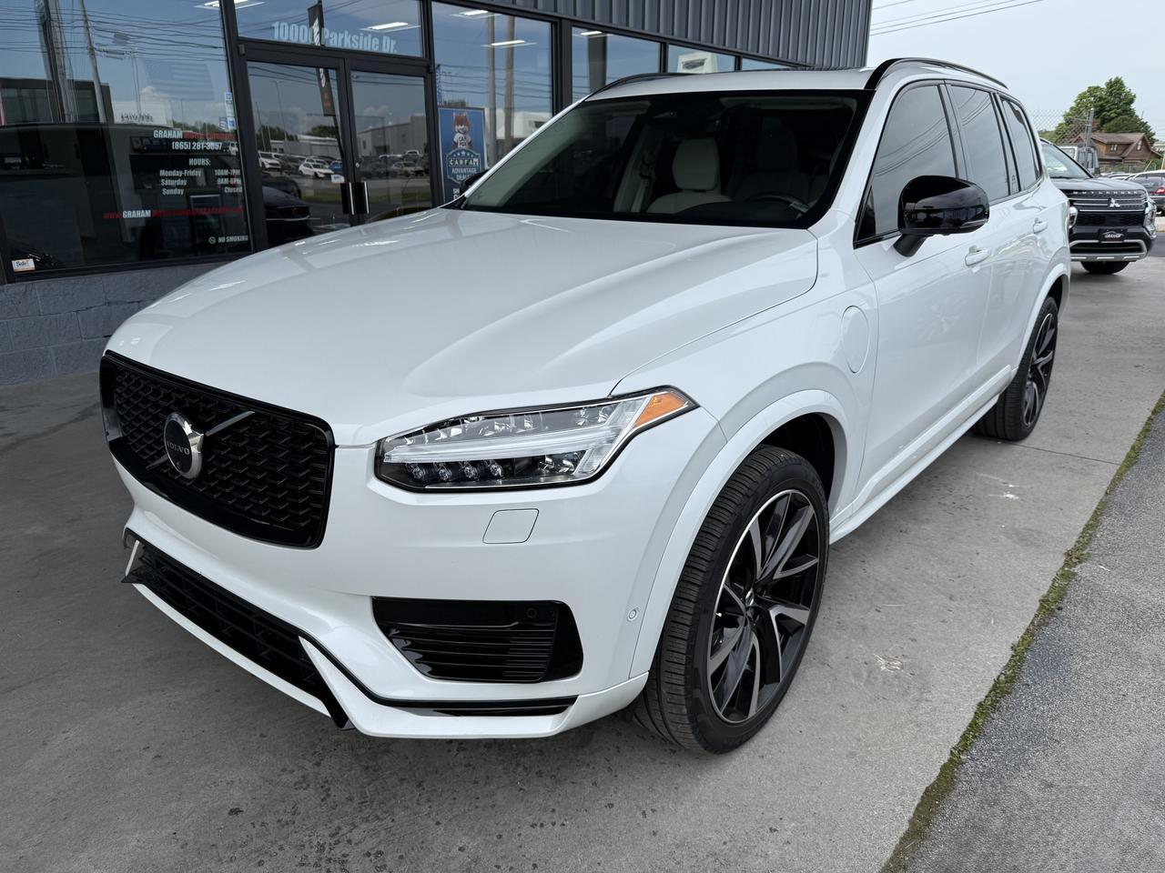 2023 Volvo XC90 Recharge Plug-In Hybrid Plus Dark Theme