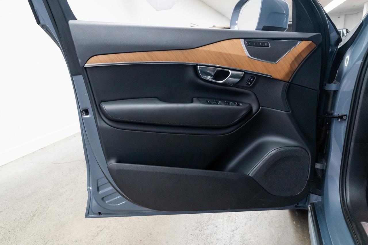 2023 Volvo XC90 Recharge Plug-In Hybrid T8 Plus Bright Theme 7 Passenger 7 Passenger Surround View Camera Adaptive Cruise Portland OR