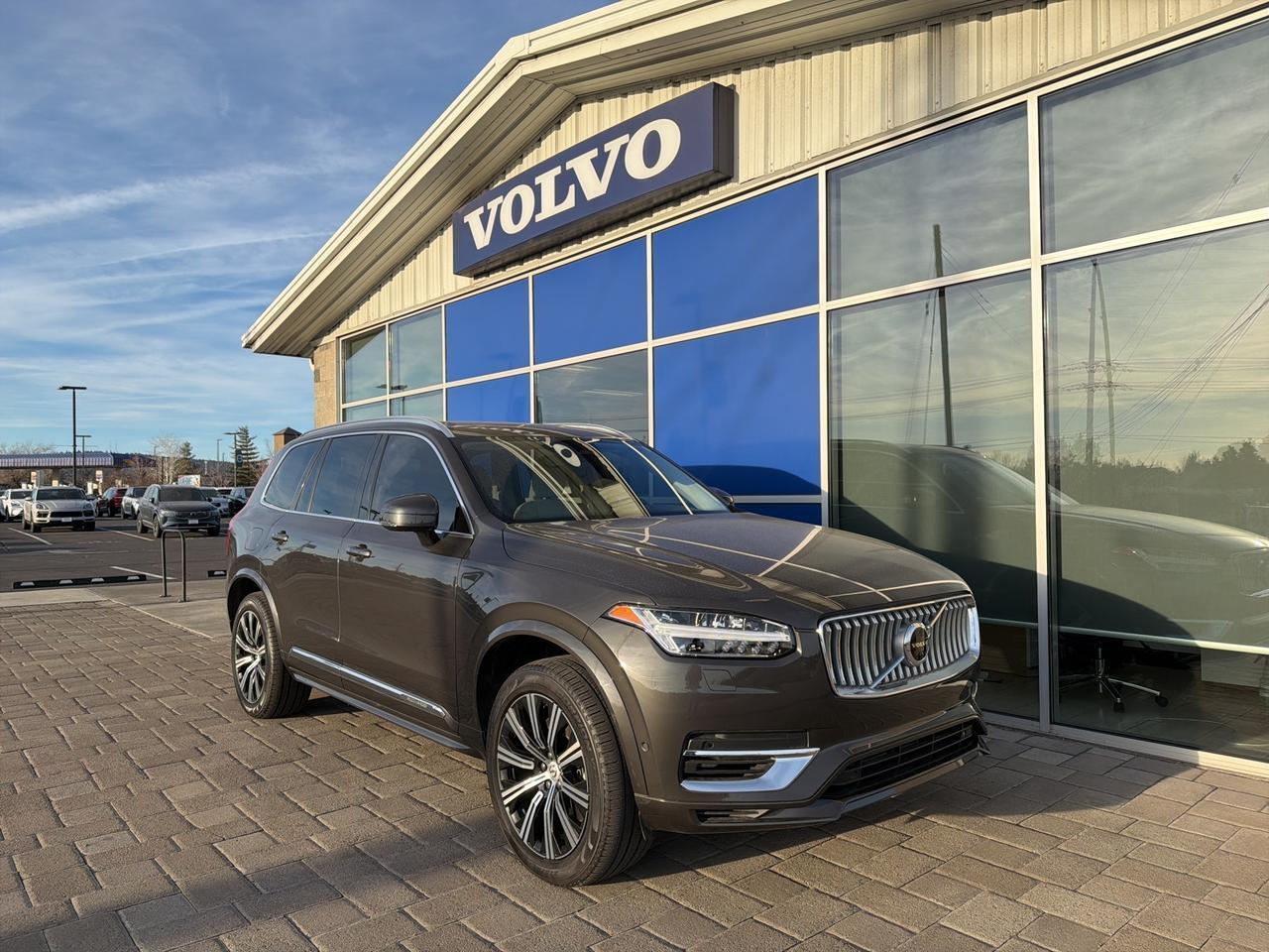 2023 Volvo XC90 Recharge Plug-In Hybrid T8 Plus Bright Theme 7 Passenger
