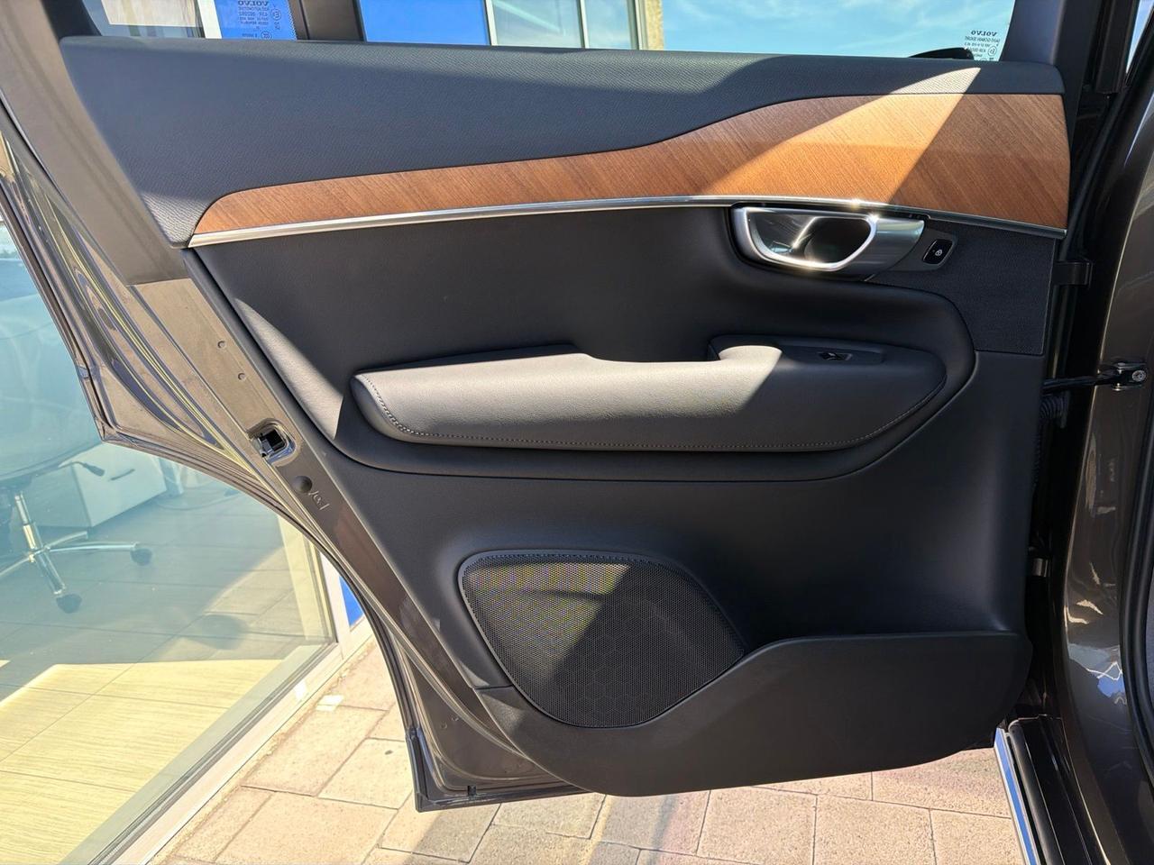 2023 Volvo XC90 Recharge Plug-In Hybrid T8 Plus Dark Theme 7 Passenger Bend OR