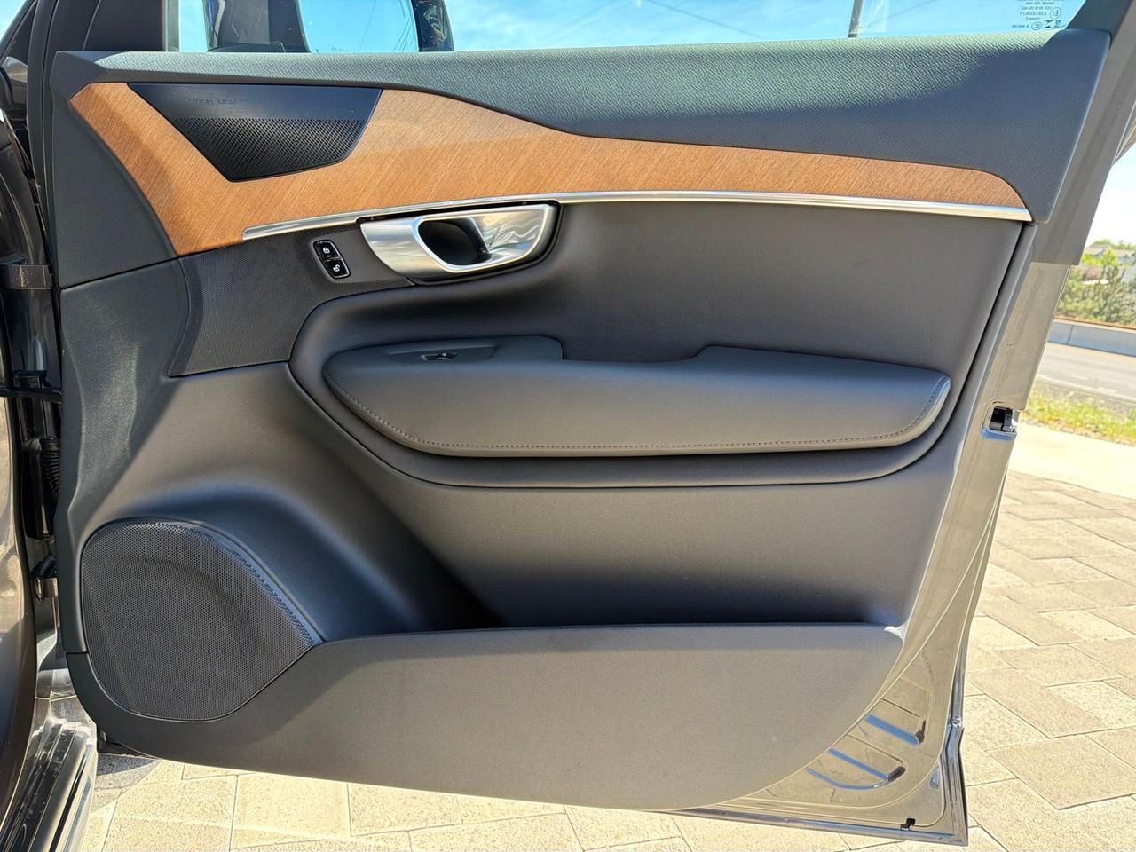 2023 Volvo XC90 Recharge Plug-In Hybrid T8 Plus Dark Theme 7 Passenger Bend OR