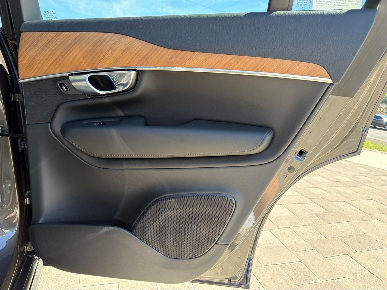 2023 Volvo XC90 Recharge Plug-In Hybrid T8 Plus Dark Theme 7 Passenger Bend OR