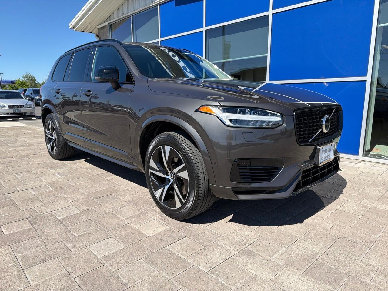 2023 Volvo XC90 Recharge Plug-In Hybrid T8 Plus Dark Theme 7 Passenger Bend OR