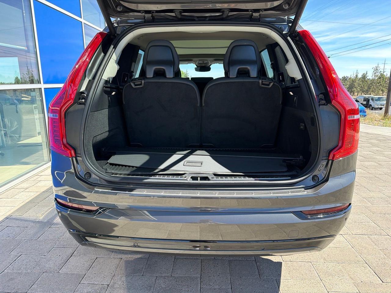 2023 Volvo XC90 Recharge Plug-In Hybrid T8 Plus Dark Theme 7 Passenger Bend OR