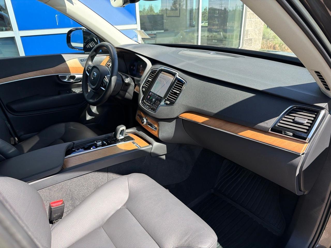 2023 Volvo XC90 Recharge Plug-In Hybrid T8 Plus Dark Theme 7 Passenger Bend OR