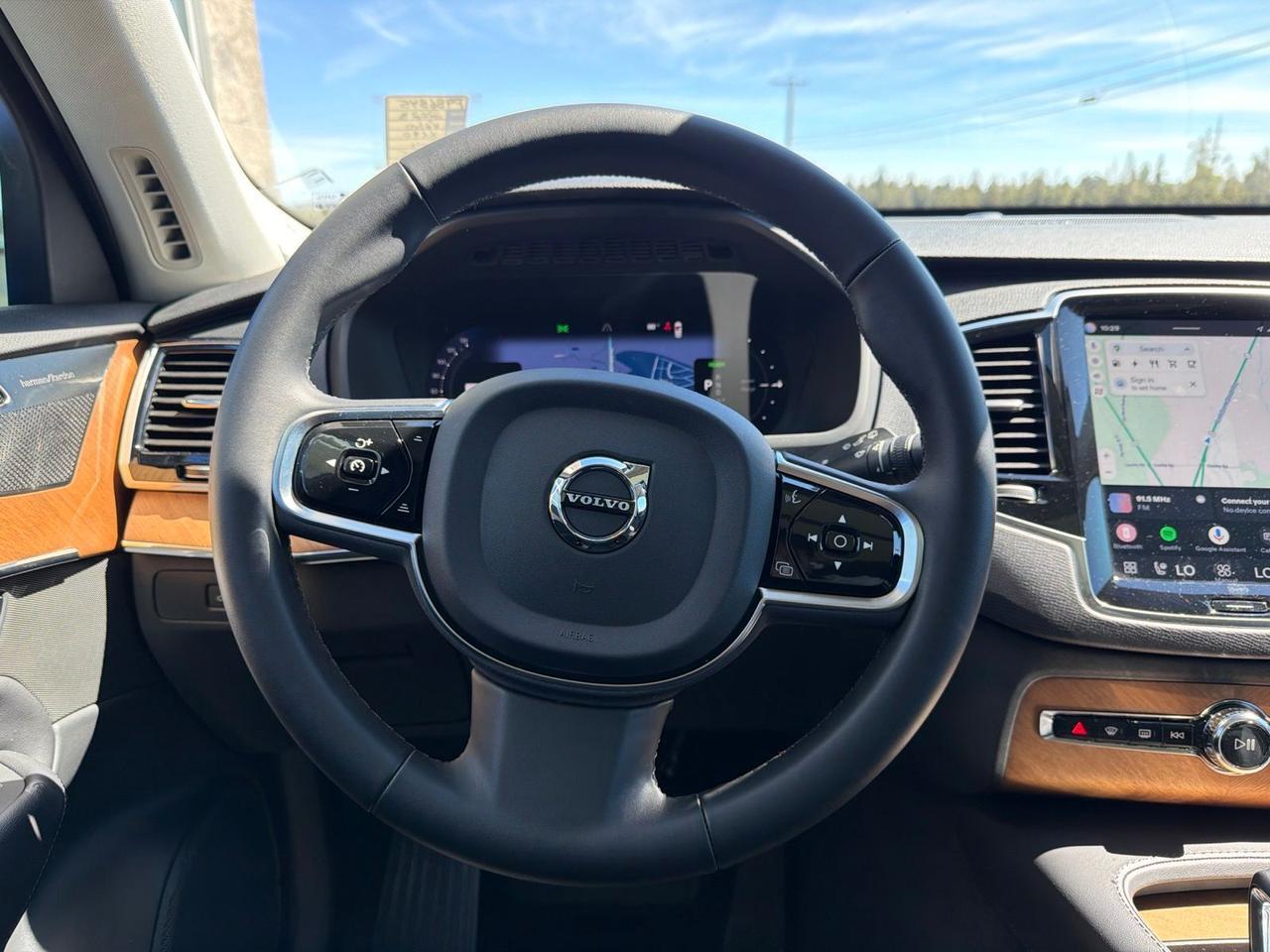 2023 Volvo XC90 Recharge Plug-In Hybrid T8 Plus Dark Theme 7 Passenger Bend OR