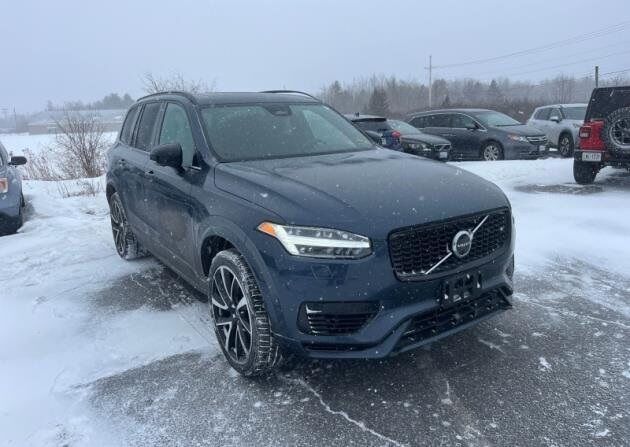 2023 Volvo XC90 Recharge Plug-In Hybrid T8 Plus Dark Theme 7 Passenger