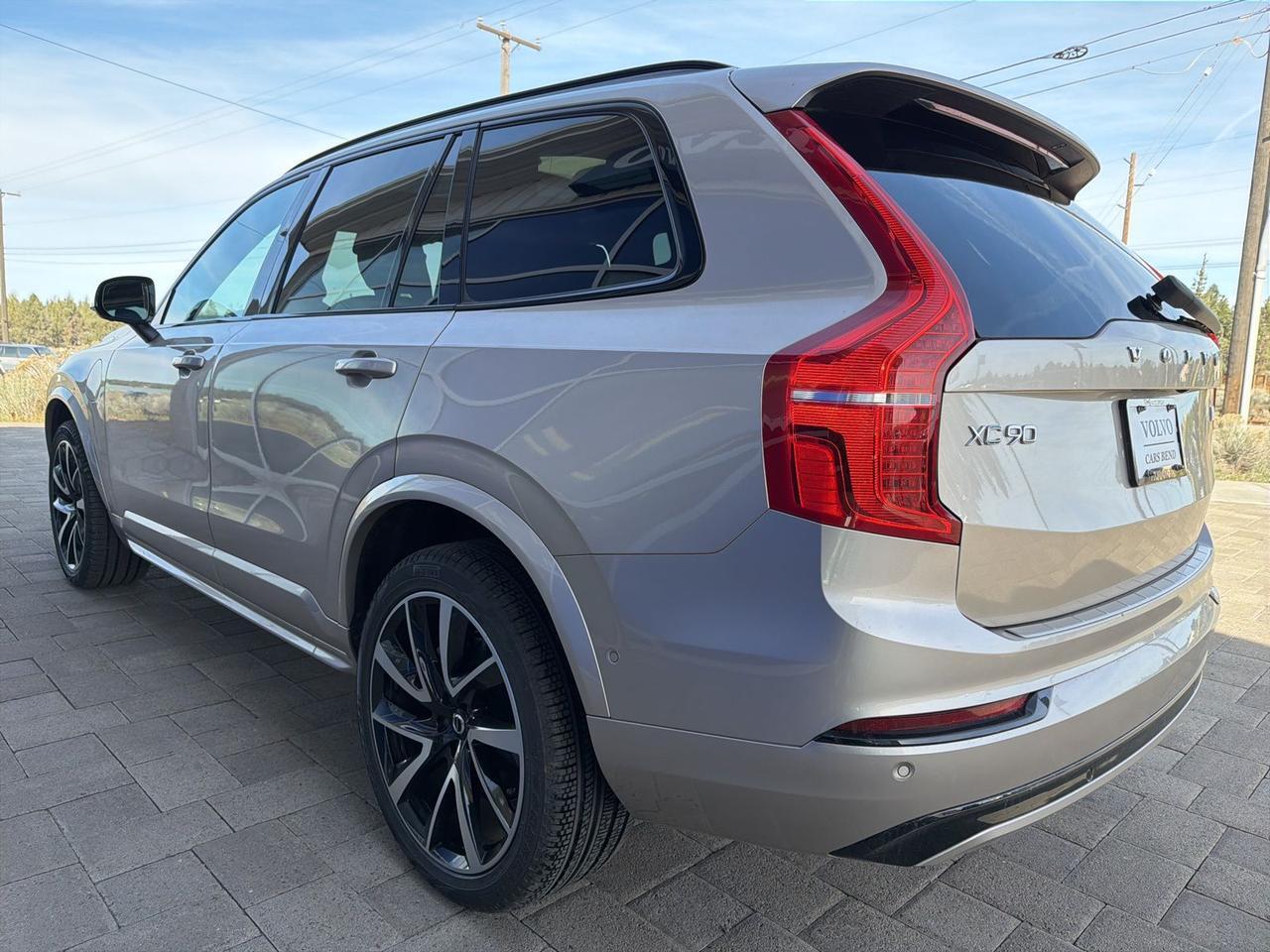 2023 Volvo XC90 Recharge Plug-In Hybrid T8 Plus Dark Theme 7 Passenger Bend OR