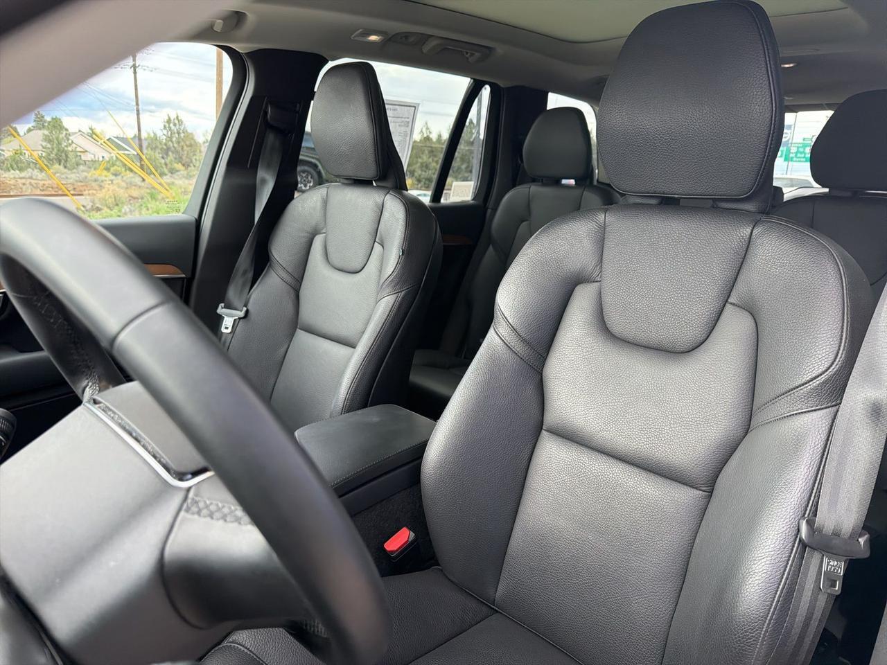 2023 Volvo XC90 Recharge Plug-In Hybrid T8 Plus Dark Theme 7 Passenger Bend OR