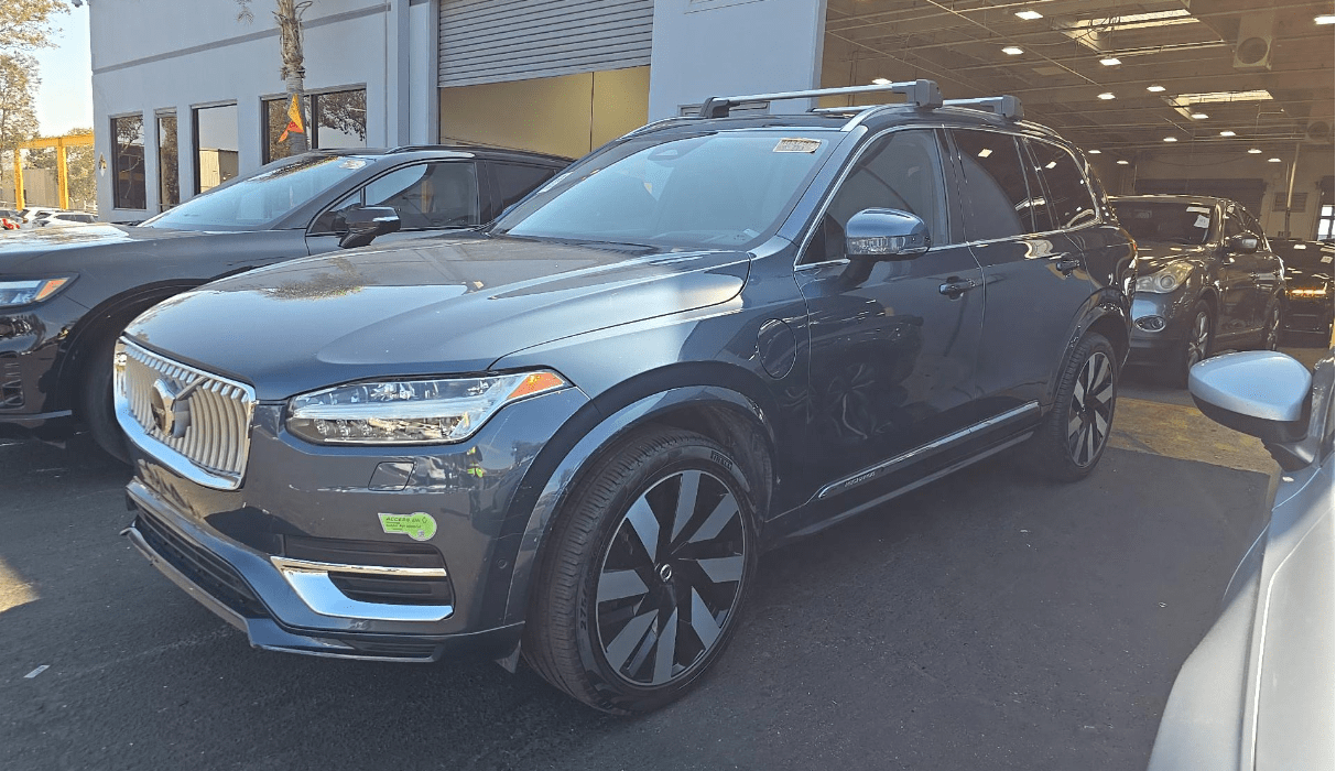 2023 Volvo XC90 Recharge Plug-In Hybrid Ultimate Bend OR
