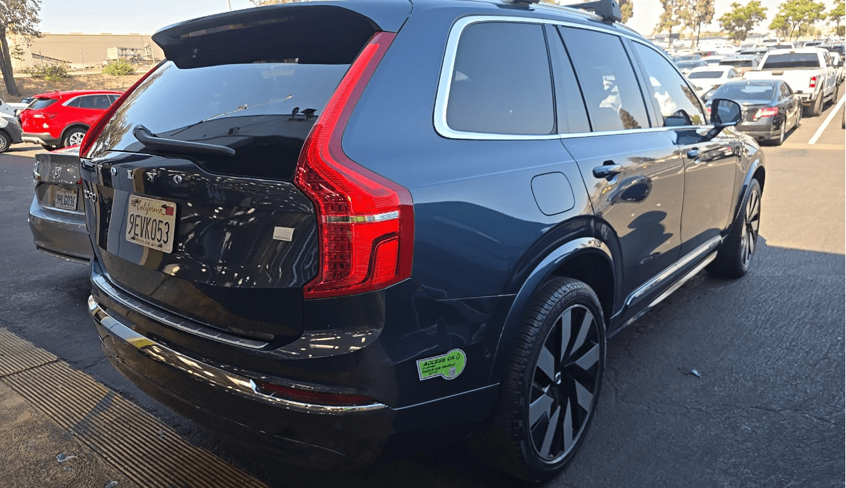 2023 Volvo XC90 Recharge Plug-In Hybrid Ultimate Bend OR