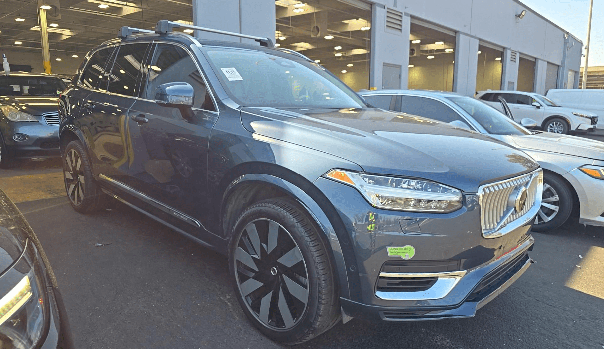 2023 Volvo XC90 Recharge Plug-In Hybrid Ultimate