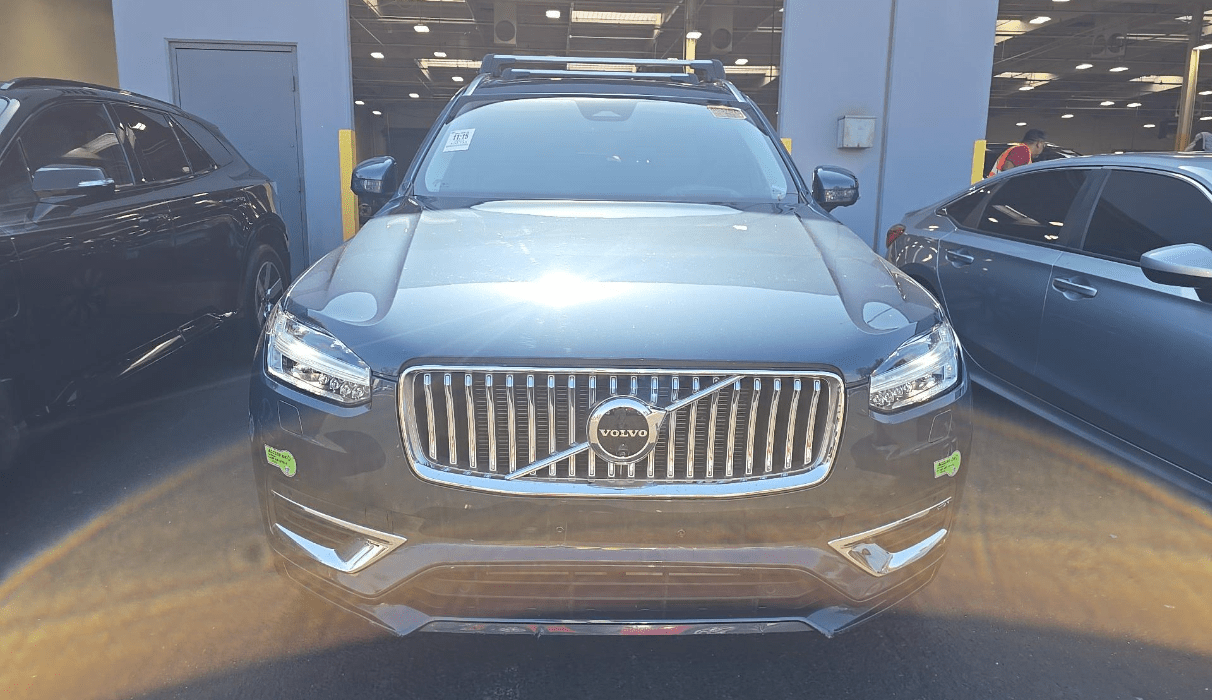 2023 Volvo XC90 Recharge Plug-In Hybrid Ultimate Bend OR