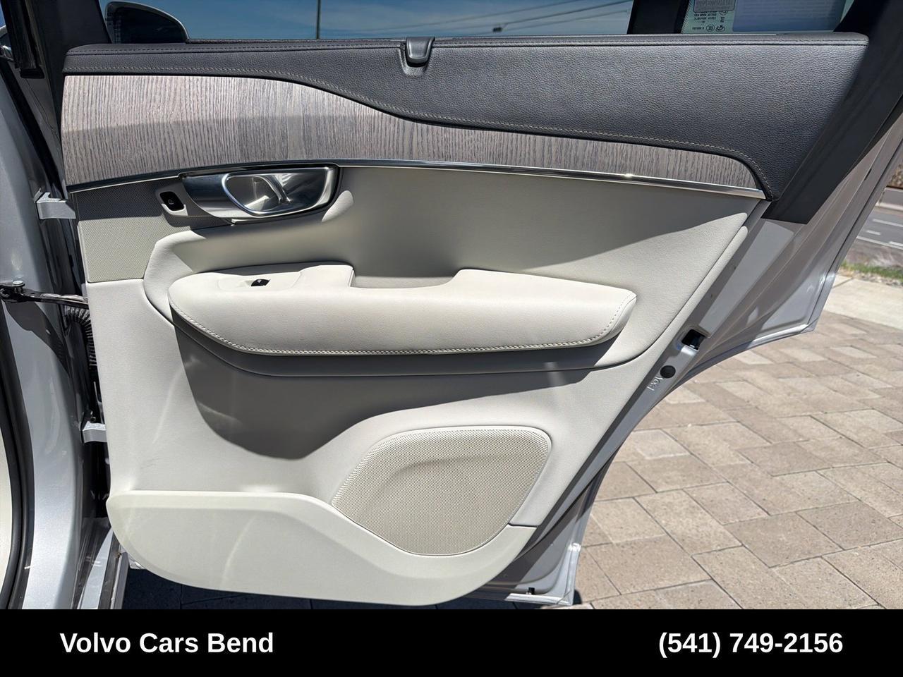 2023 Volvo XC90 Recharge Plug-In Hybrid Ultimate Bend OR