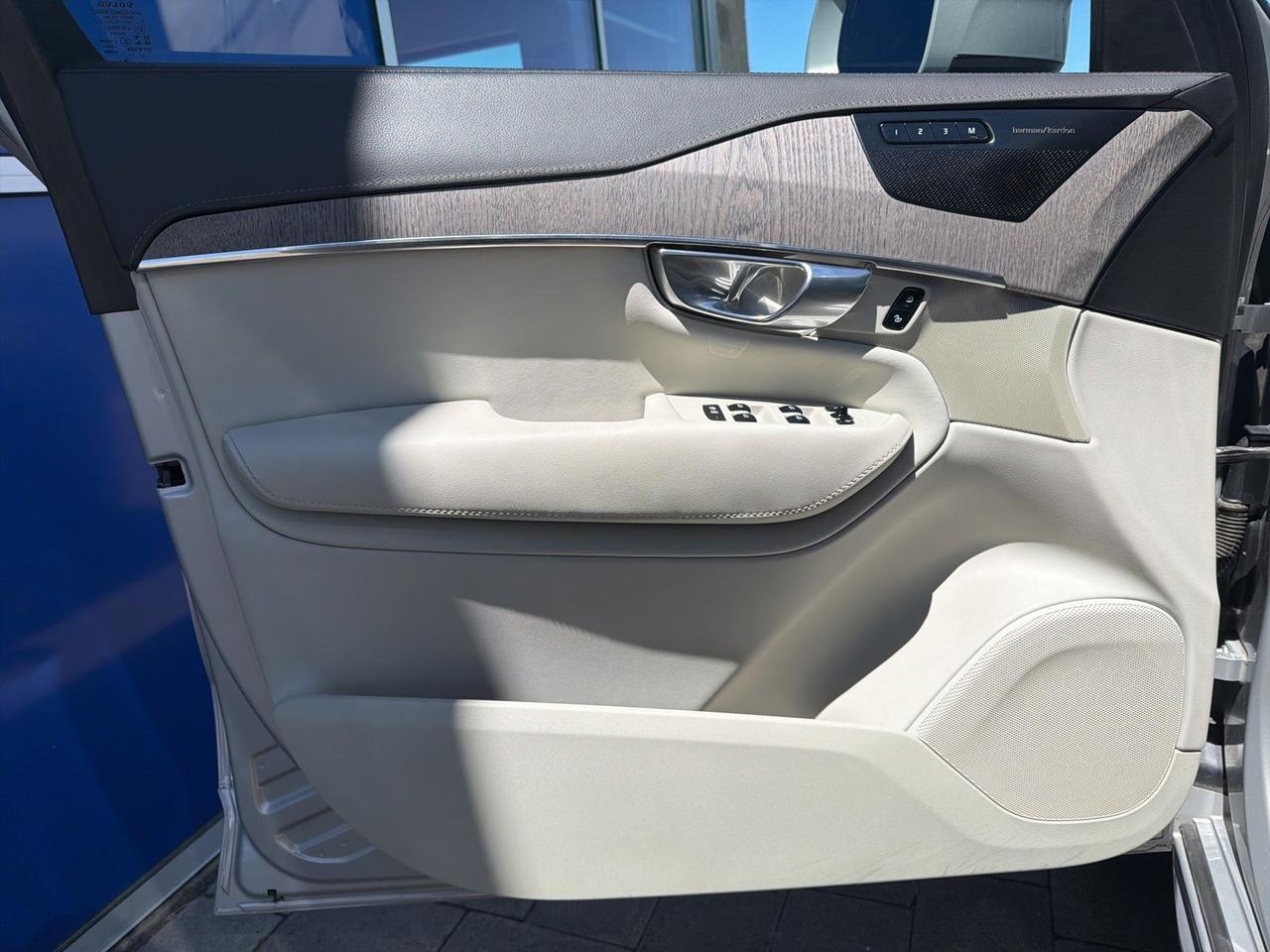 2023 Volvo XC90 Recharge Plug-In Hybrid Ultimate Bend OR