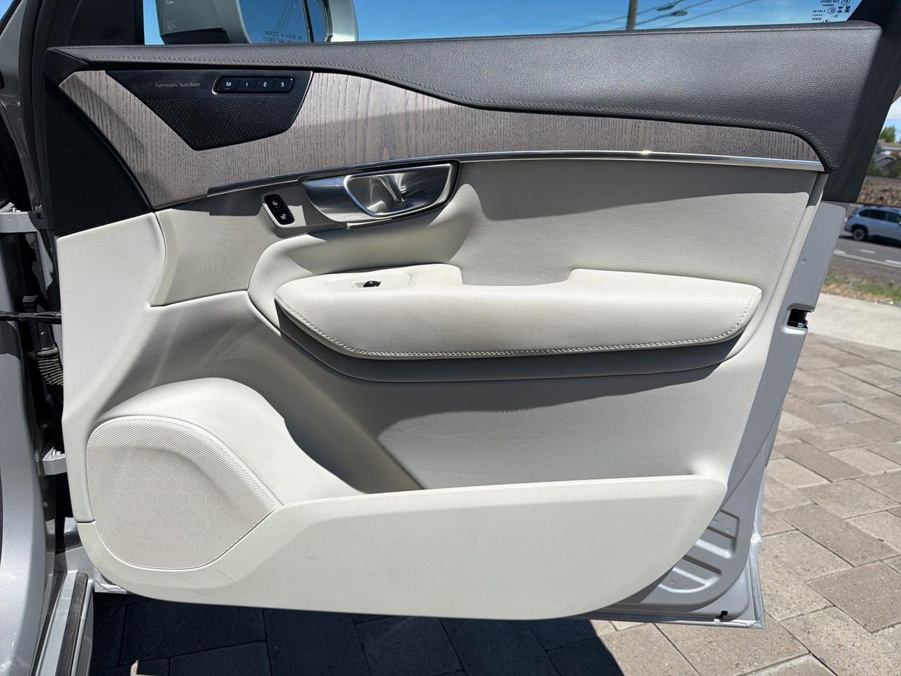 2023 Volvo XC90 Recharge Plug-In Hybrid Ultimate Bend OR