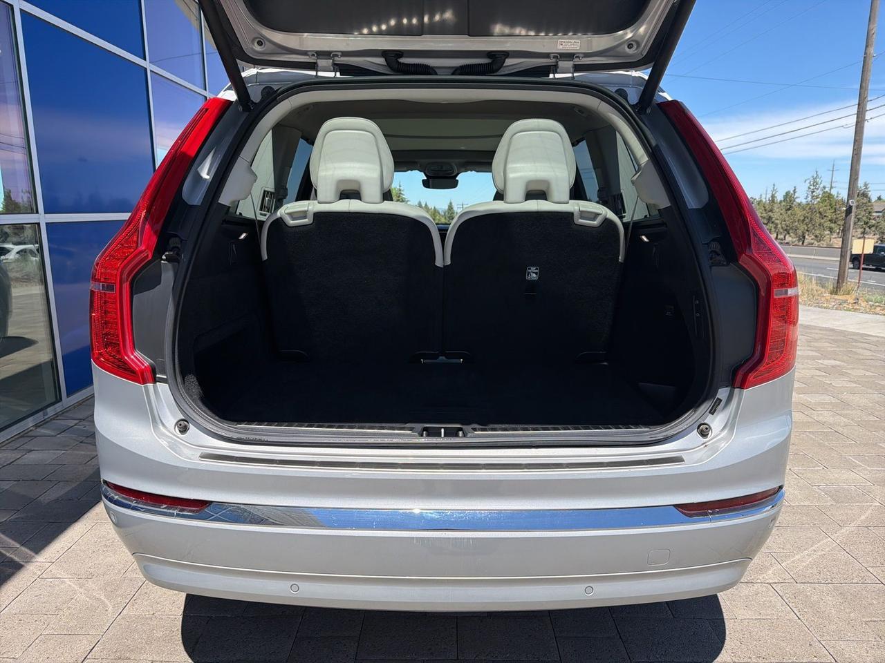 2023 Volvo XC90 Recharge Plug-In Hybrid Ultimate Bend OR