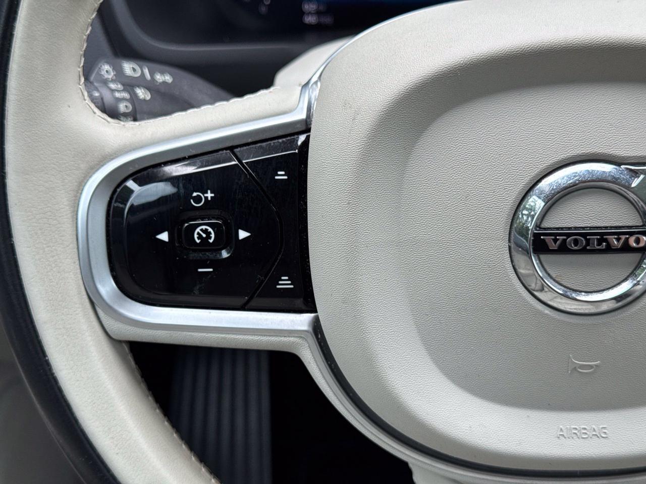 2023 Volvo XC90 Recharge Plug-In Hybrid Ultimate Warrenton VA