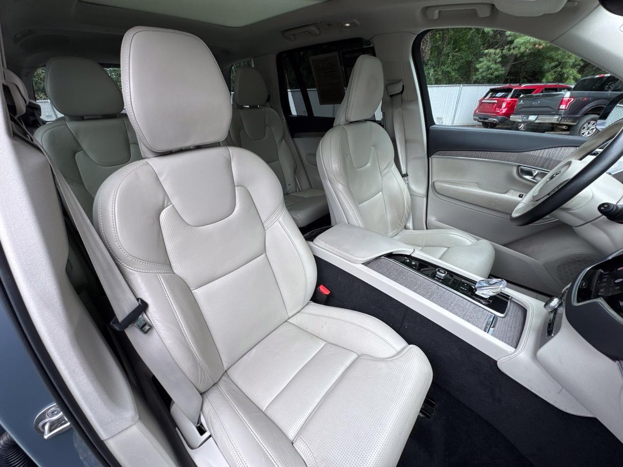 2023 Volvo XC90 Recharge Plug-In Hybrid Ultimate Warrenton VA