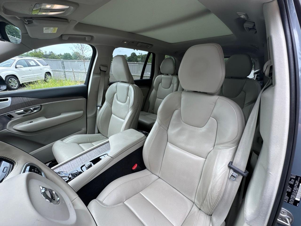 2023 Volvo XC90 Recharge Plug-In Hybrid Ultimate Warrenton VA