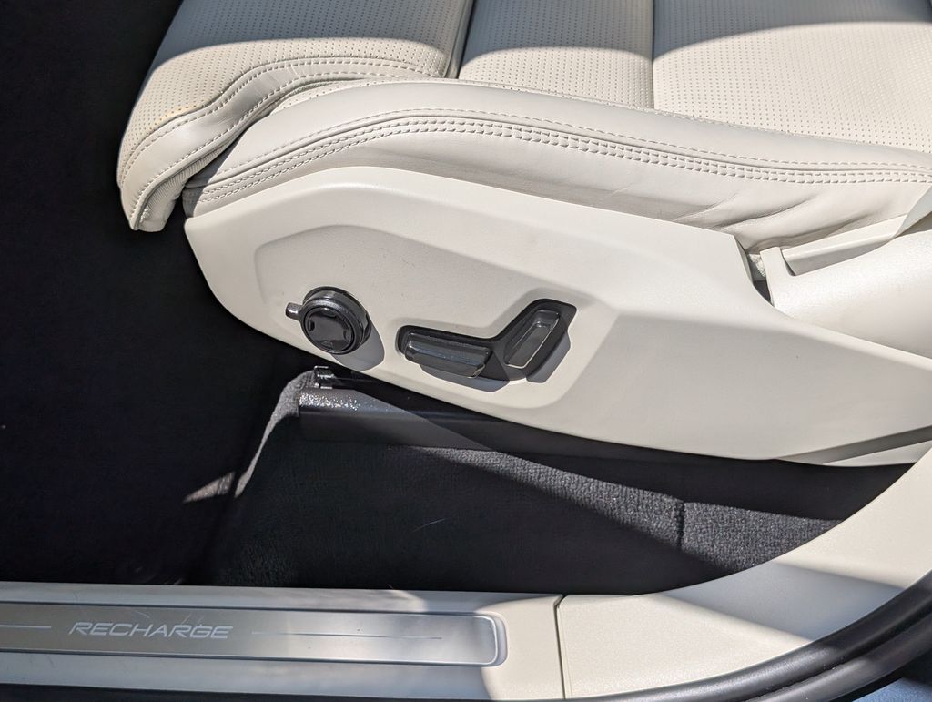 2023 Volvo XC90 Recharge Plug-In Hybrid Ultimate Hunt Valley MD