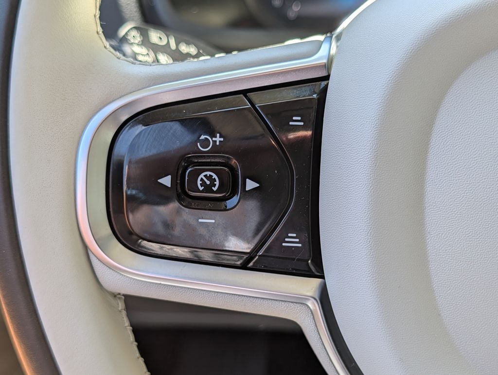 2023 Volvo XC90 Recharge Plug-In Hybrid Ultimate Hunt Valley MD