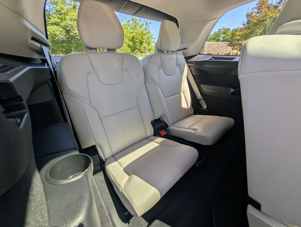 2023 Volvo XC90 Recharge Plug-In Hybrid Ultimate Hunt Valley MD