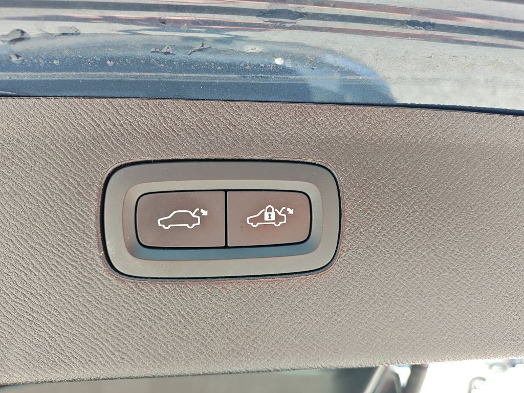 2023 Volvo XC90 Recharge Plug-In Hybrid Ultimate Hunt Valley MD