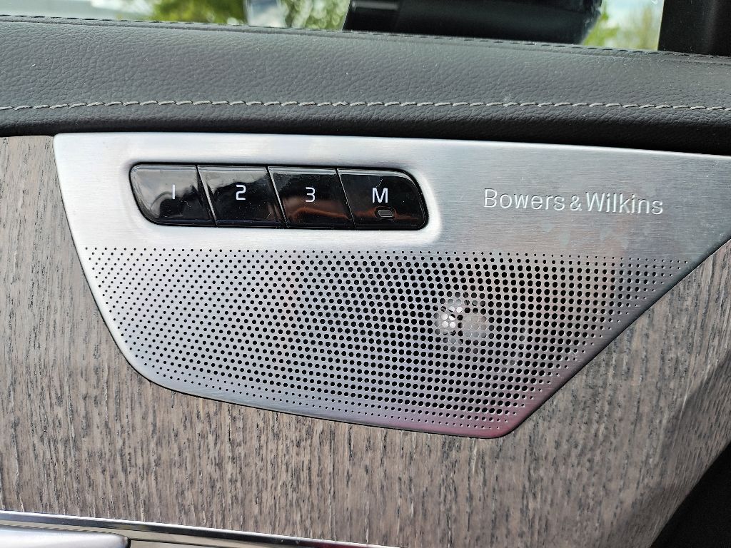2023 Volvo XC90 Recharge Plug-In Hybrid Ultimate Hunt Valley MD