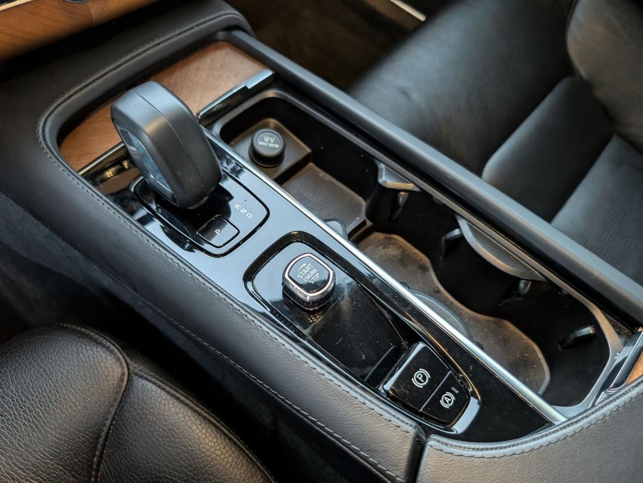 2023 Volvo XC90 Recharge T8 AWD PHEV Hybrid PLUS w/Harman Kardon, Pilot Assist, 360 Cam, 4 Heated Seats & Wheel Portland OR