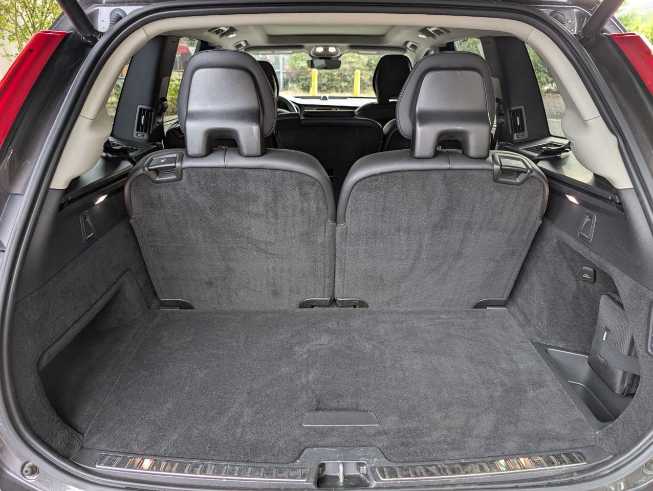 2023 Volvo XC90 Recharge T8 AWD PHEV Hybrid ULTIMATE w/Bowers & Wilkins, Pilot Assist, Air Susp, Tow Hitch, Heated & Cooled S Portland OR