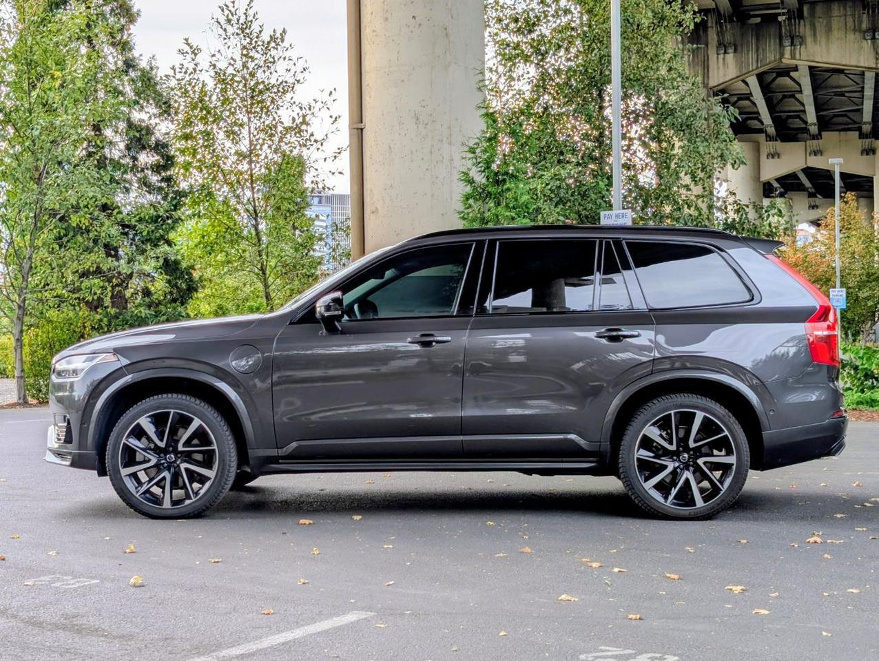 2023 Volvo XC90 Recharge T8 AWD PHEV Hybrid ULTIMATE w/Bowers & Wilkins, Pilot Assist, Air Susp, Tow Hitch, Heated & Cooled S Portland OR