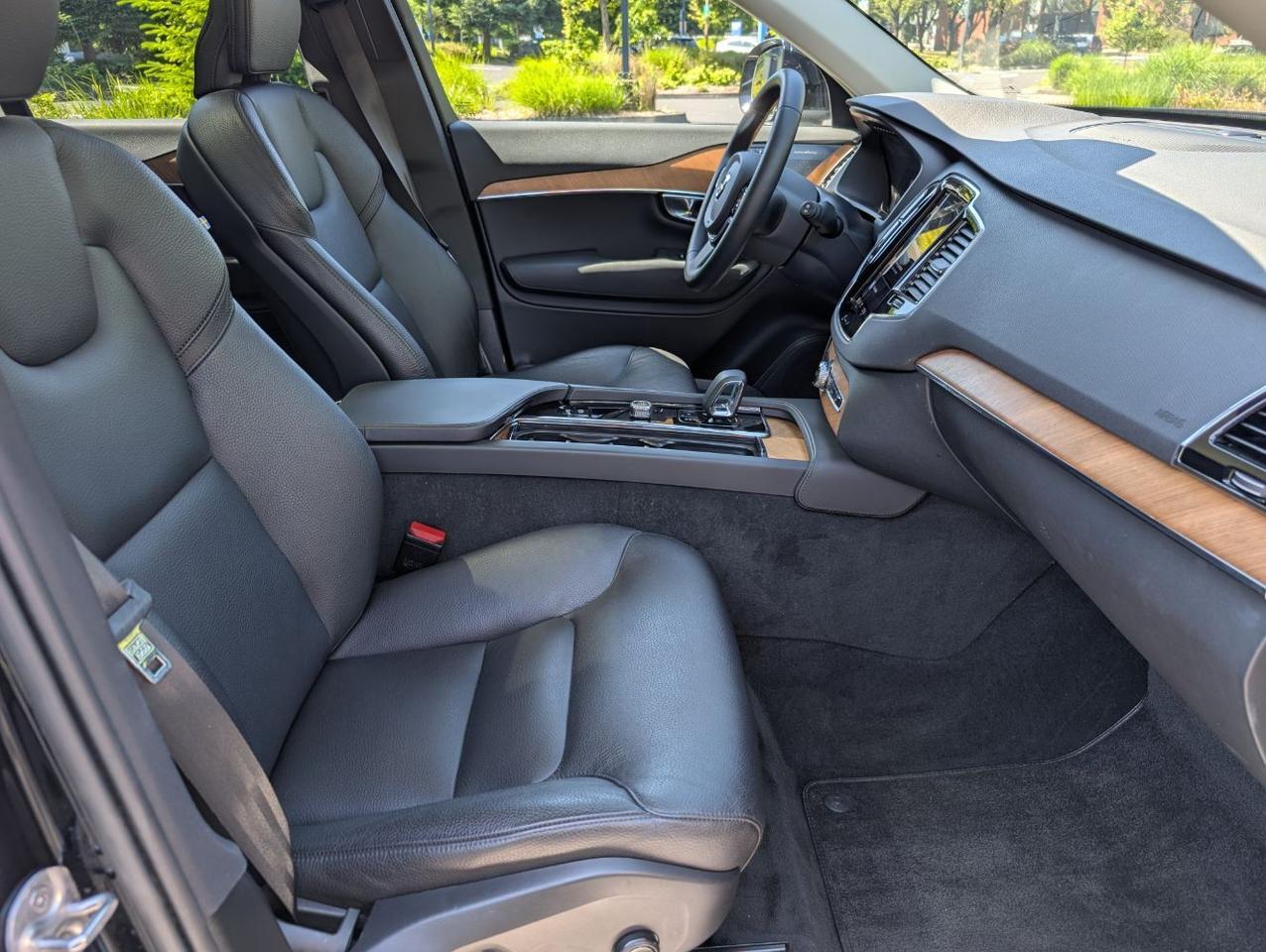 2023 Volvo XC90 Recharge T8 PHEV Hybrid AWD PLUS | 455hp, 36mi EV Range, HK Premium Audio & 6-Pass Seating Portland OR