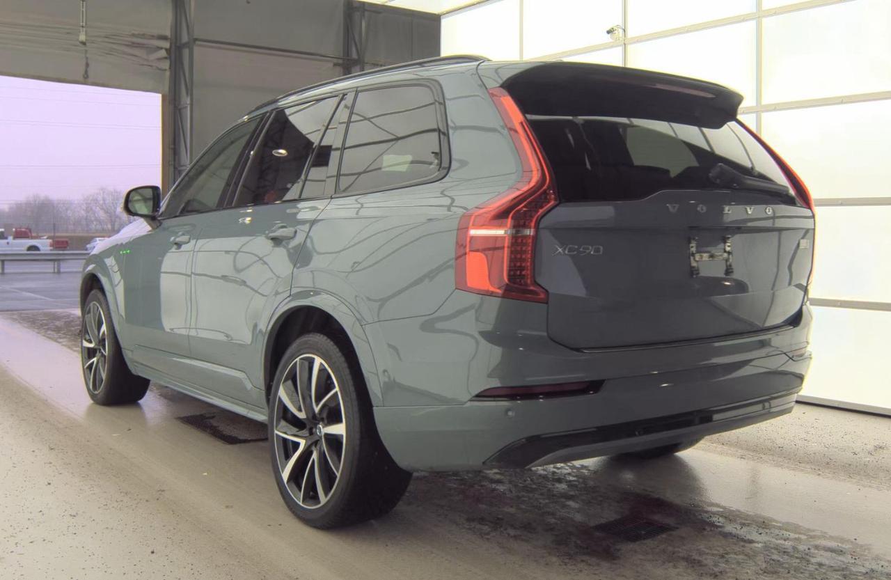 2023 Volvo XC90 Recharge T8 PHEV Hybrid PLUS | HK Premium Audio, Pilot Assist, 360° Cam, 4 Heated Seats & Wheel Portland OR