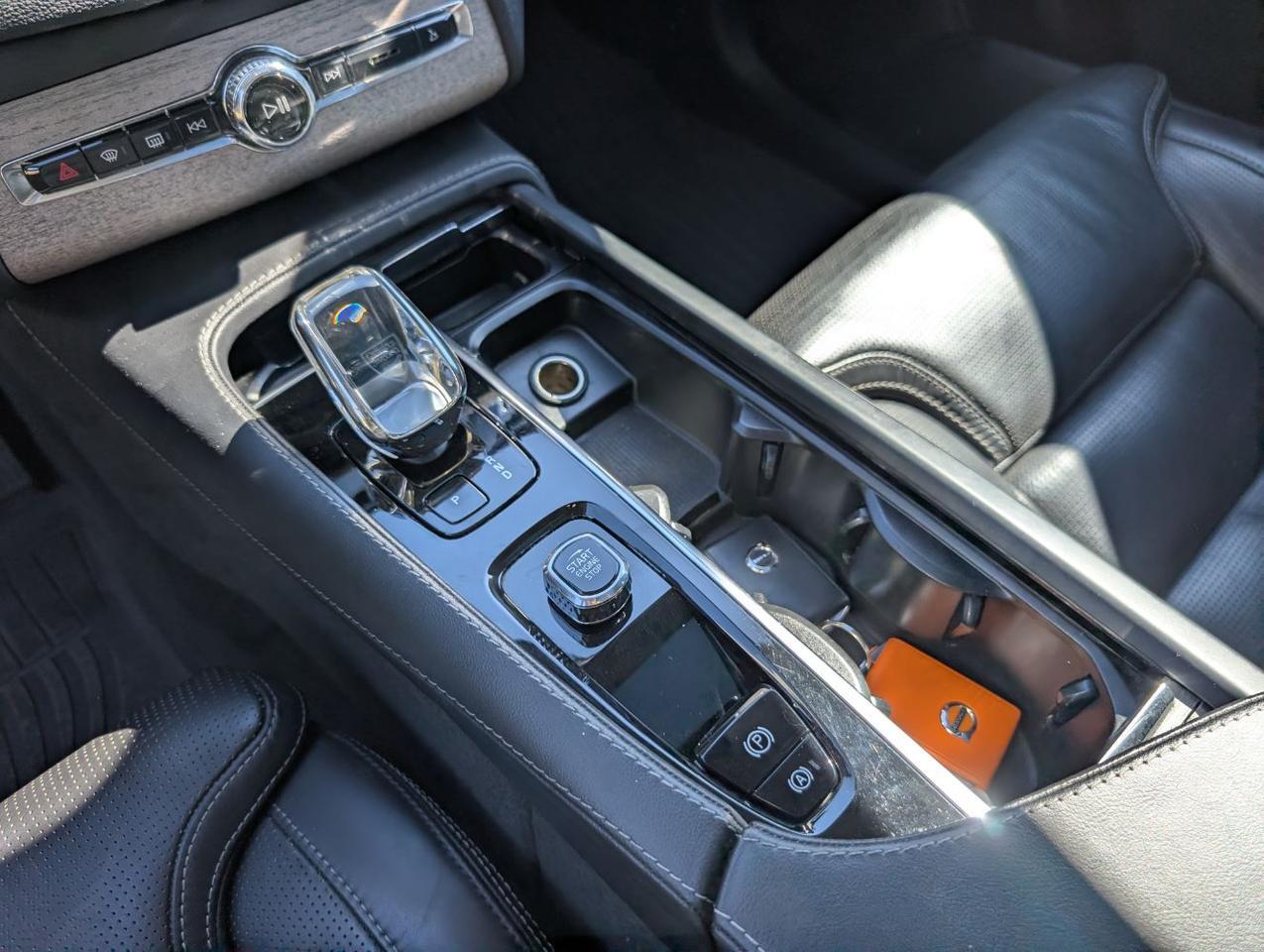 2023 Volvo XC90 Recharge T8 PHEV Hybrid ULTIMATE | 455hp, Dark Theme, HK Premium Audio, Heated-Cooled Seats Portland OR