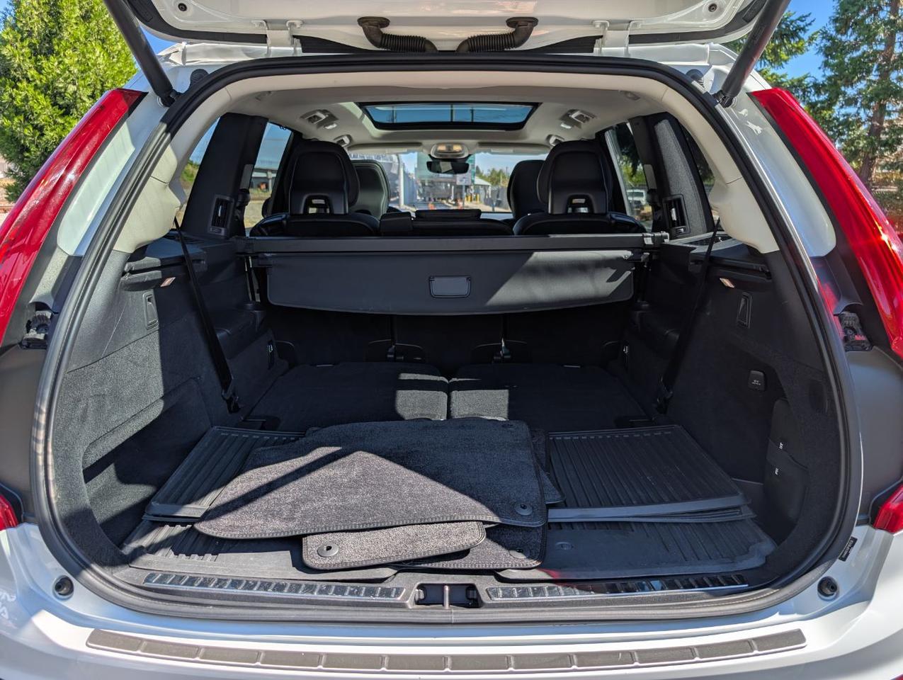 2023 Volvo XC90 Recharge T8 PHEV Hybrid ULTIMATE | 455hp, Dark Theme, HK Premium Audio, Heated-Cooled Seats Portland OR