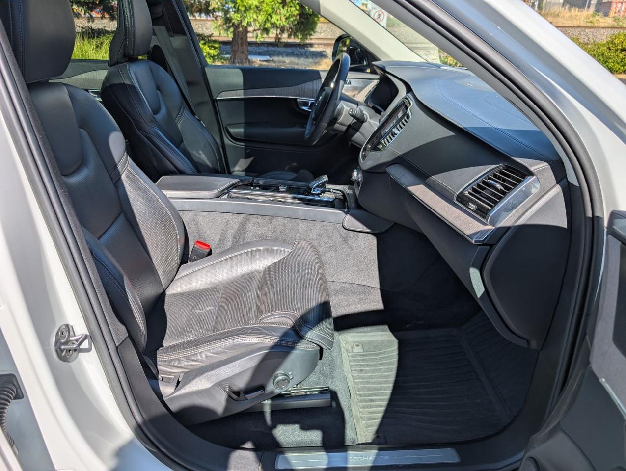 2023 Volvo XC90 Recharge T8 PHEV Hybrid ULTIMATE | 455hp, Dark Theme, HK Premium Audio, Heated-Cooled Seats Portland OR