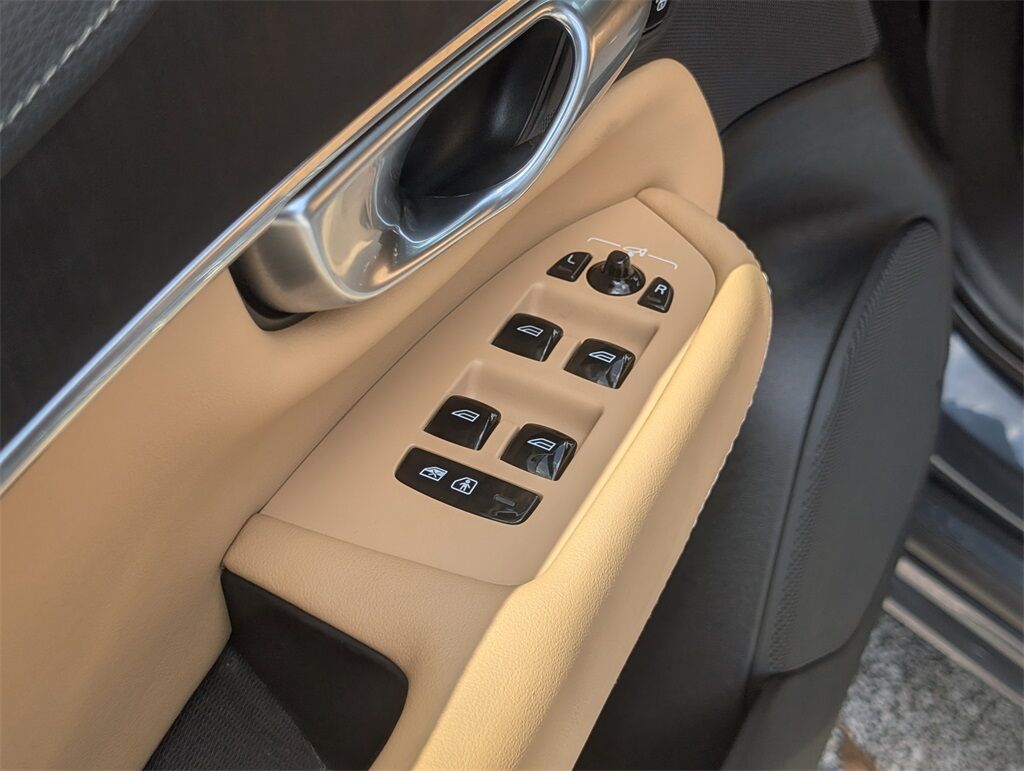 2023 Volvo XC90 Ultimate Hunt Valley MD