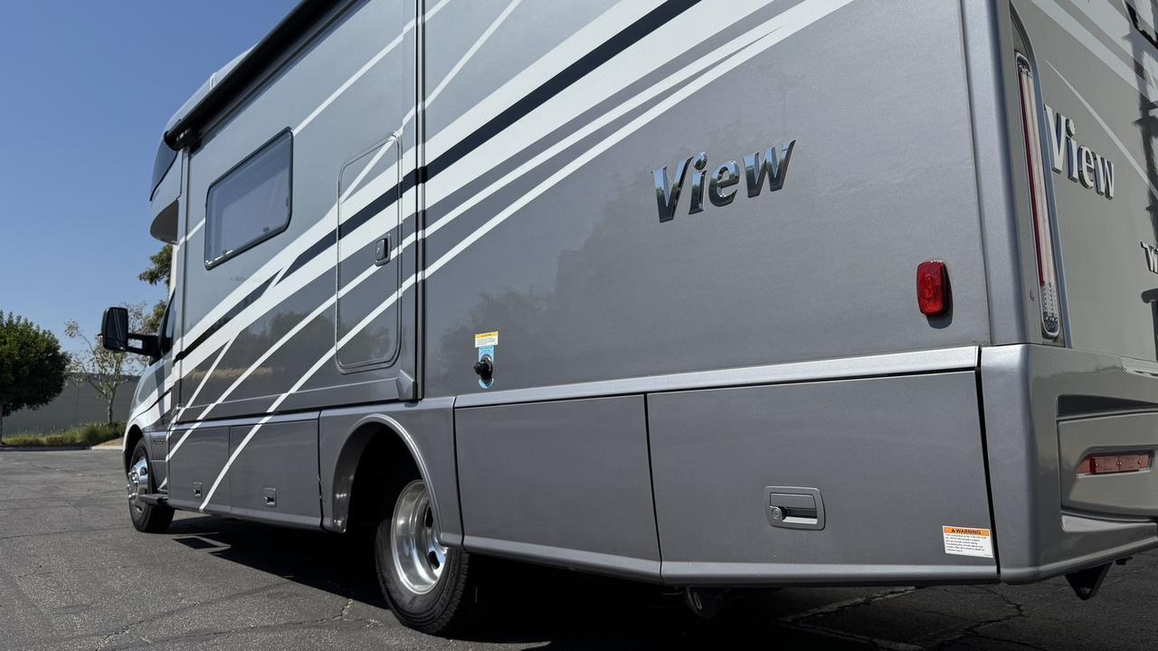 2023 Winnebago View 24J SLIDE OUT Anaheim Hills CA