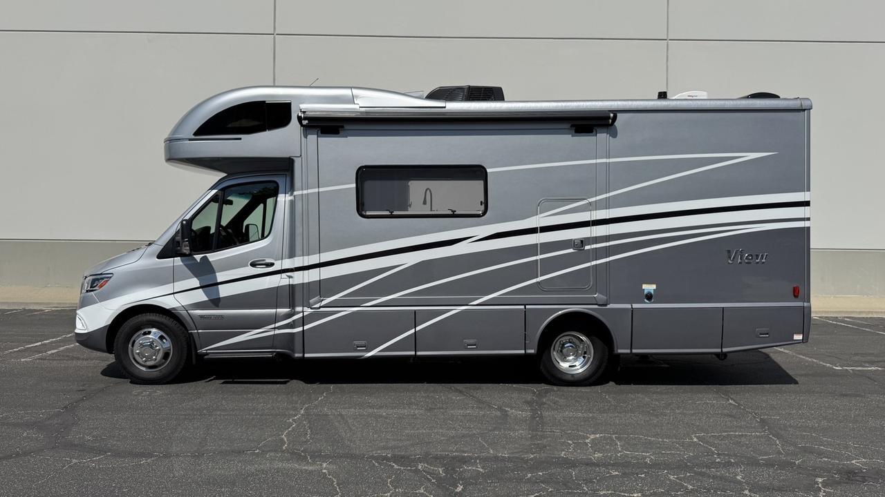 2023 Winnebago View 24J SLIDE OUT Anaheim Hills CA
