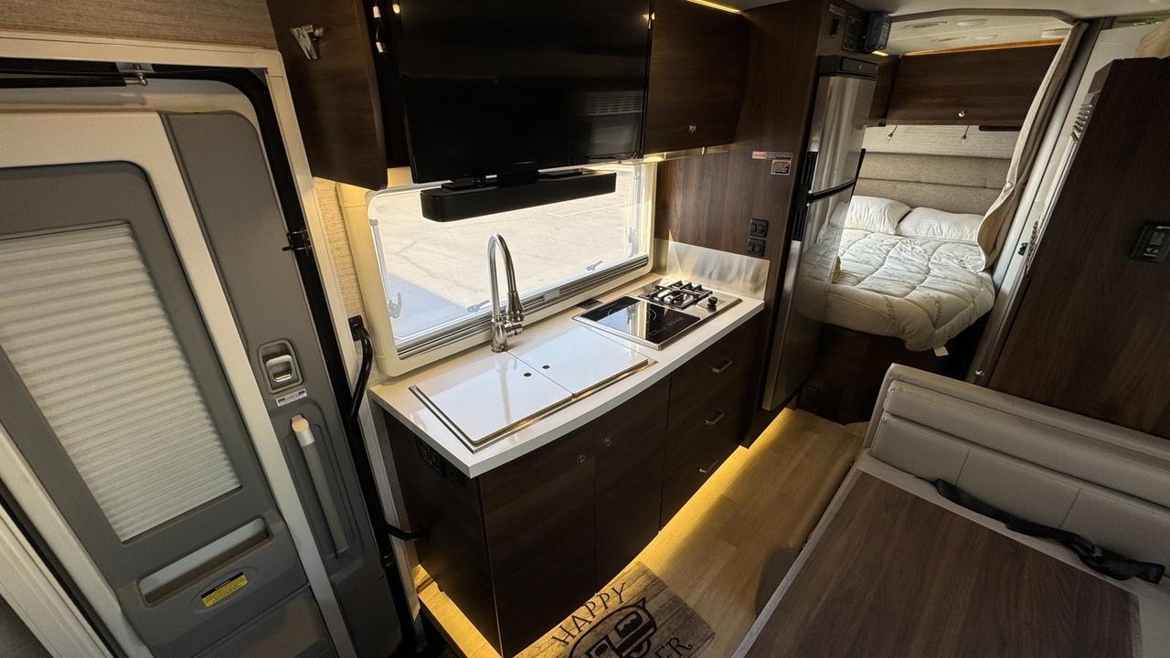2023 Winnebago View 24J SLIDE OUT Anaheim Hills CA