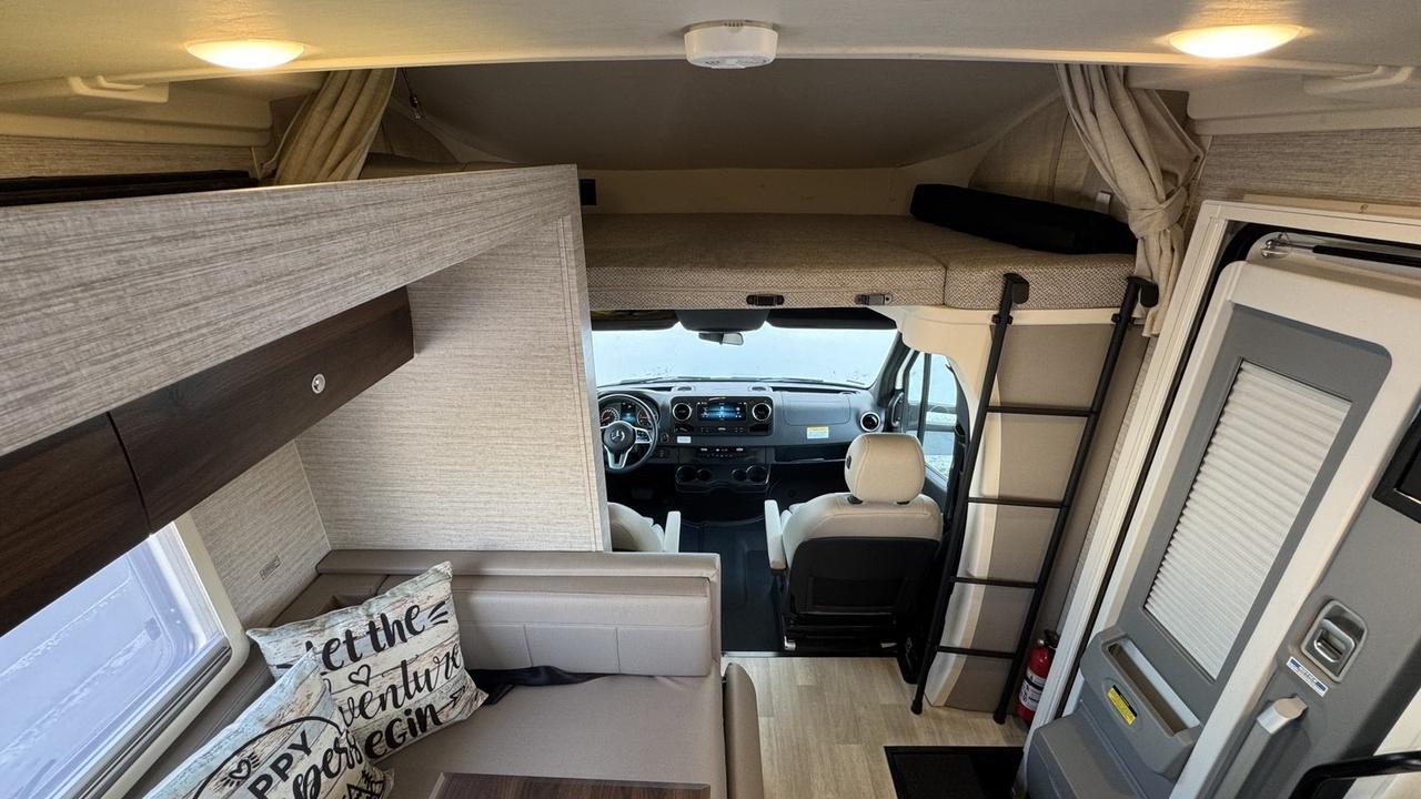 2023 Winnebago View 24J SLIDE OUT Anaheim Hills CA