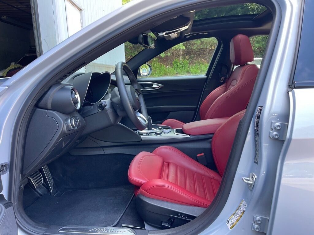 2024 Alfa Romeo Giulia Ti Orange MA