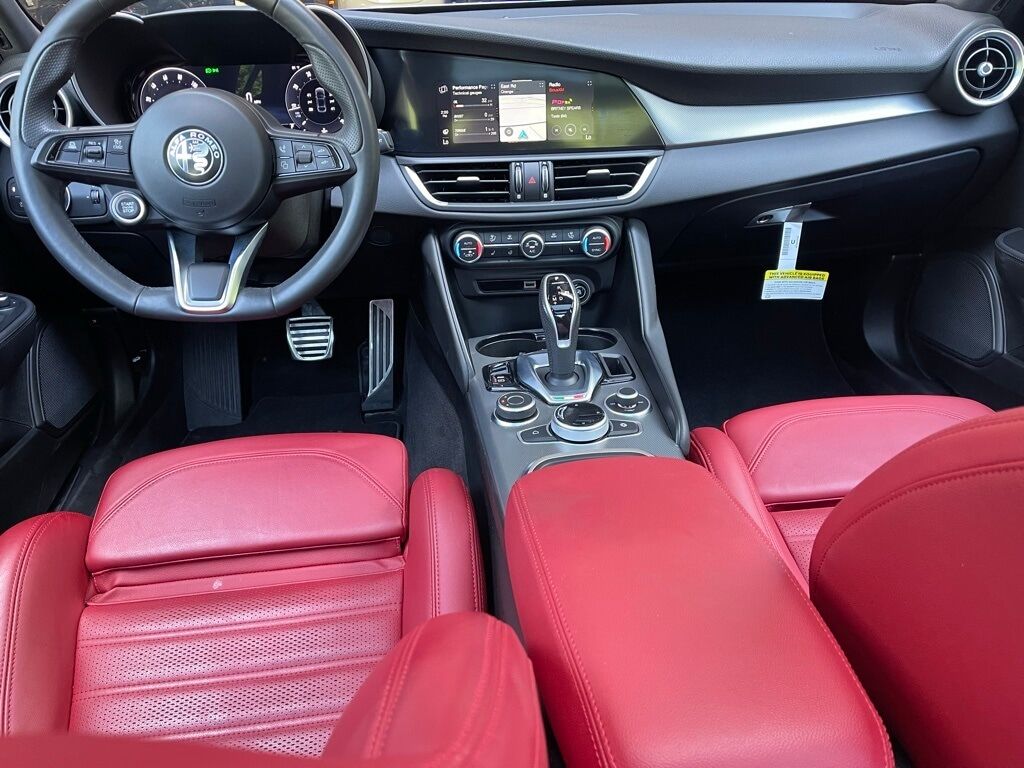 2024 Alfa Romeo Giulia Ti Orange MA