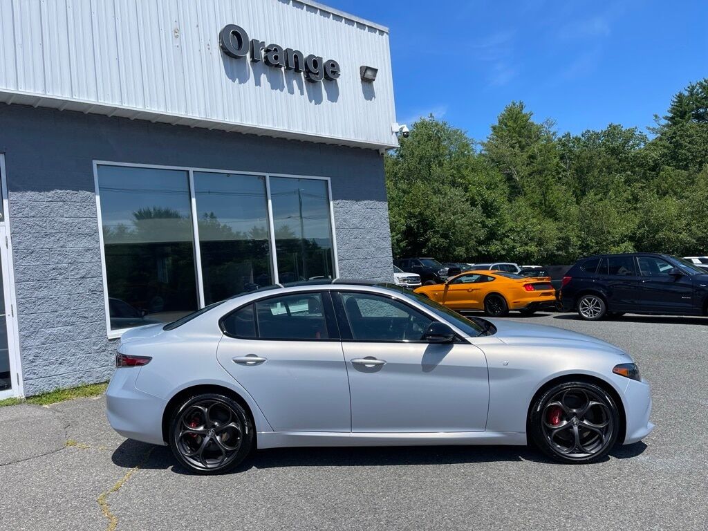 2024 Alfa Romeo Giulia Ti Orange MA