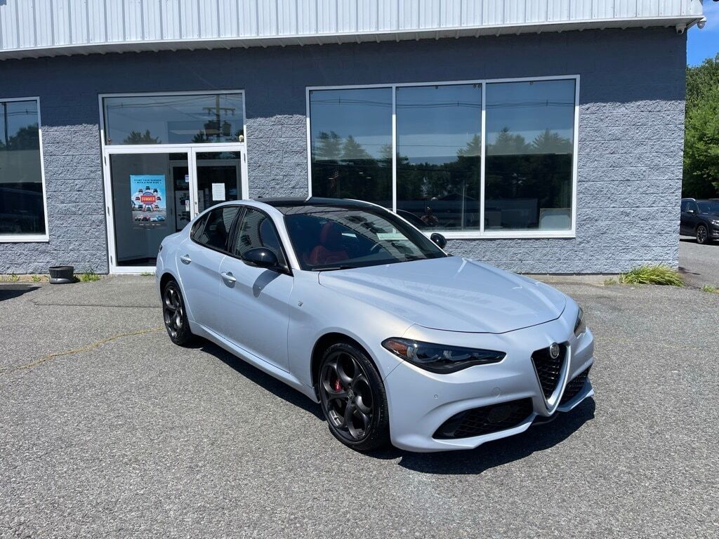 2024 Alfa Romeo Giulia Ti Orange MA