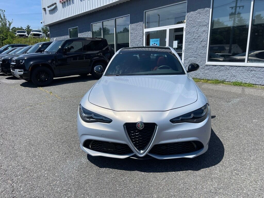 2024 Alfa Romeo Giulia Ti Orange MA