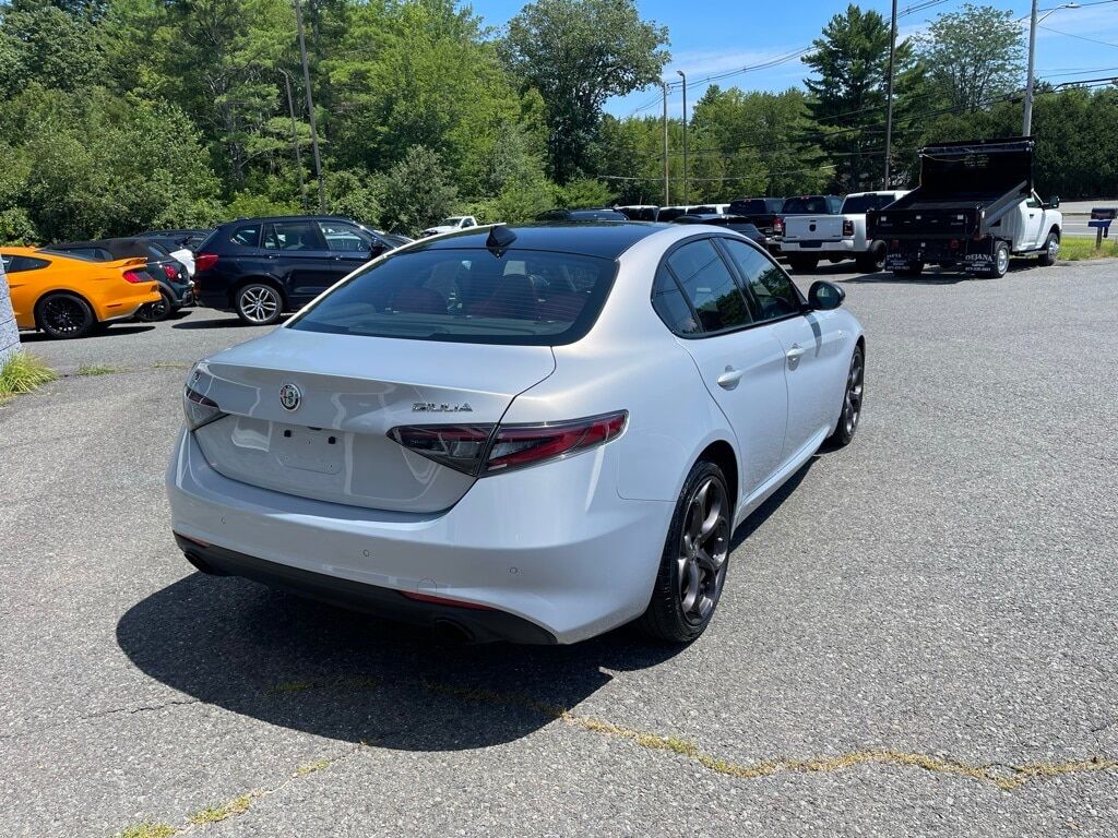 2024 Alfa Romeo Giulia Ti Orange MA