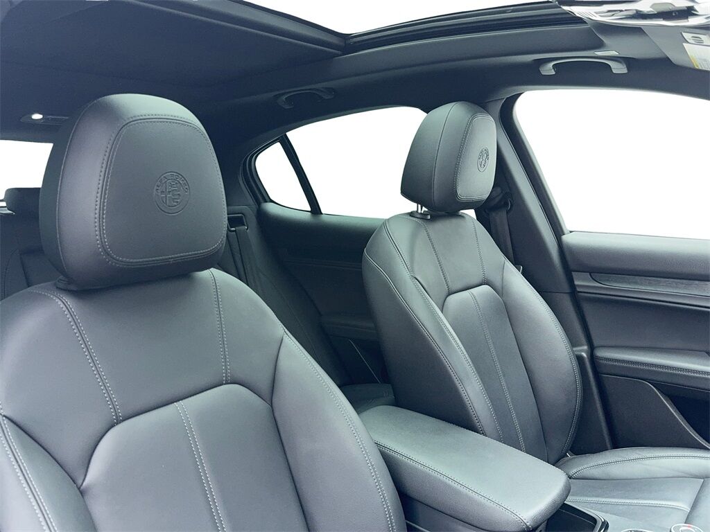 2024 Alfa Romeo Stelvio Sprint NAV,CAM,PANO,HTD STS,BLIND SPOT Plano TX